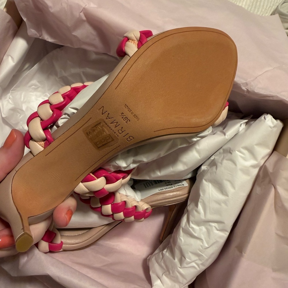 New in Box ALEXANDRE BIRMAN
Francis 90MM Leather Sandals - Picture 7 of 10